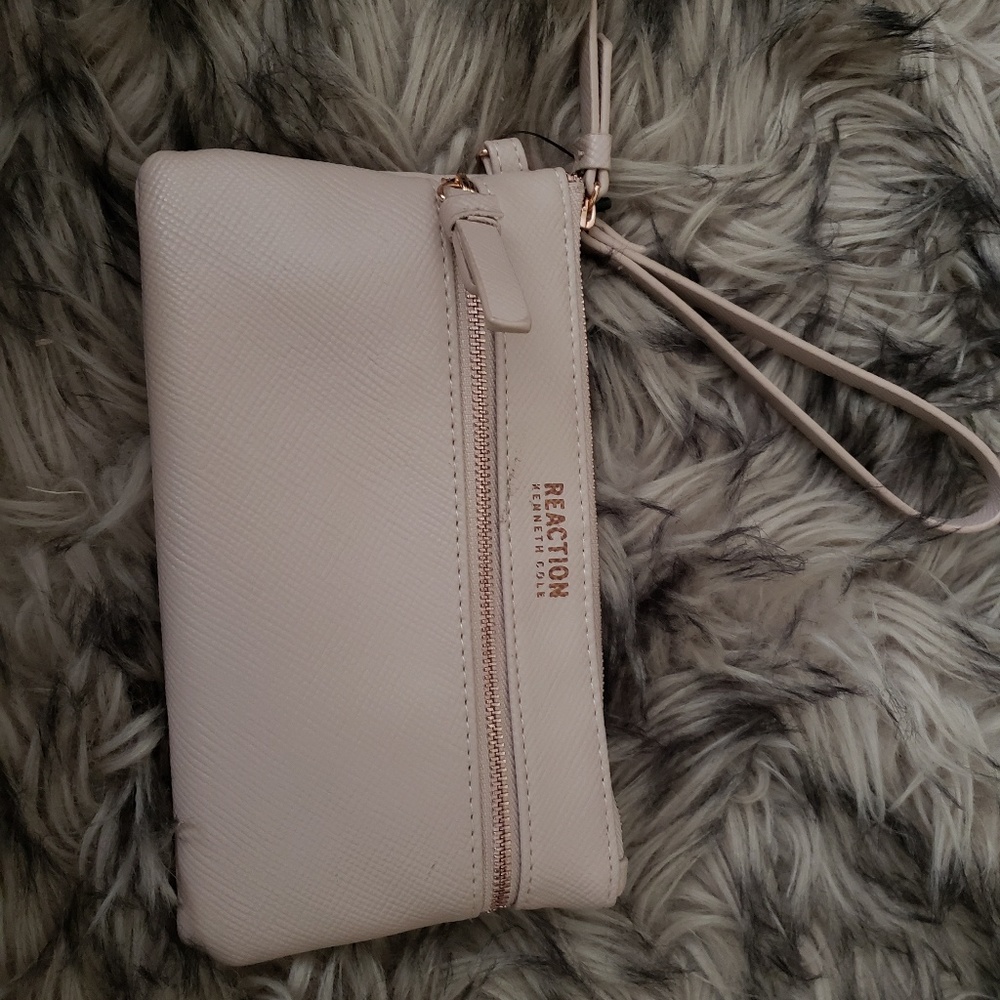 Kenneth Cole reaction charge wristlet